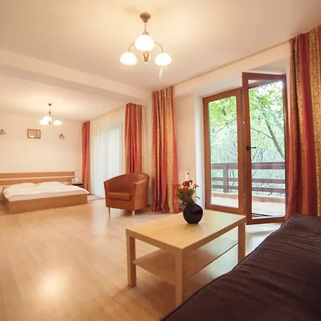 Pensiunea Comarnic-moisa Guest house